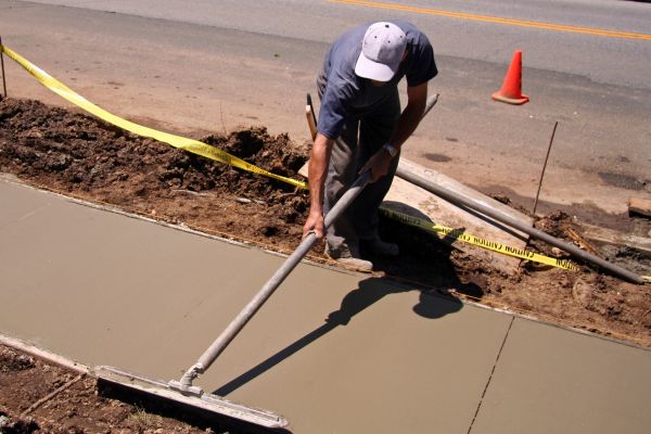 Sidewalk Cementing in Midland