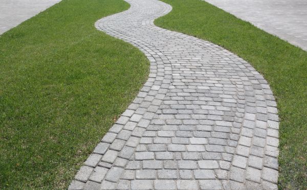 Cost of Walkway Paving in Midland
