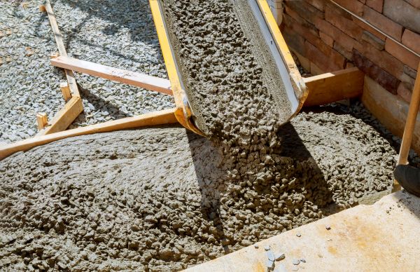 Cement Walkway Pouring in Midland