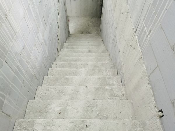 Step Pouring in Midland